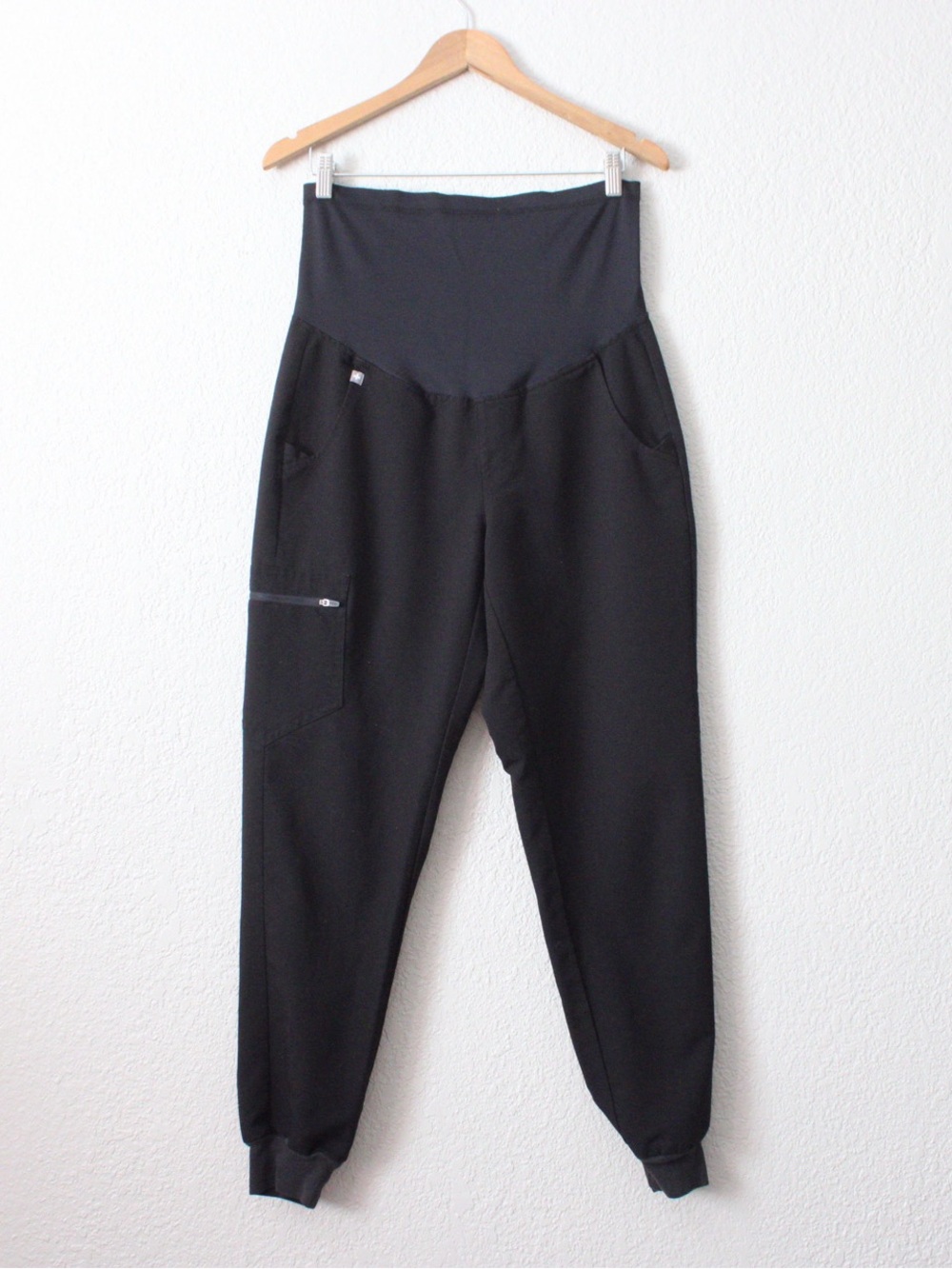 Figs Zamora Maternity Jogger Scrub Pants